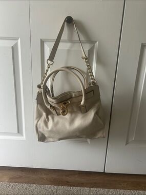 Michael Kors Cream Leather Shoulder Bag with Gold Hardware